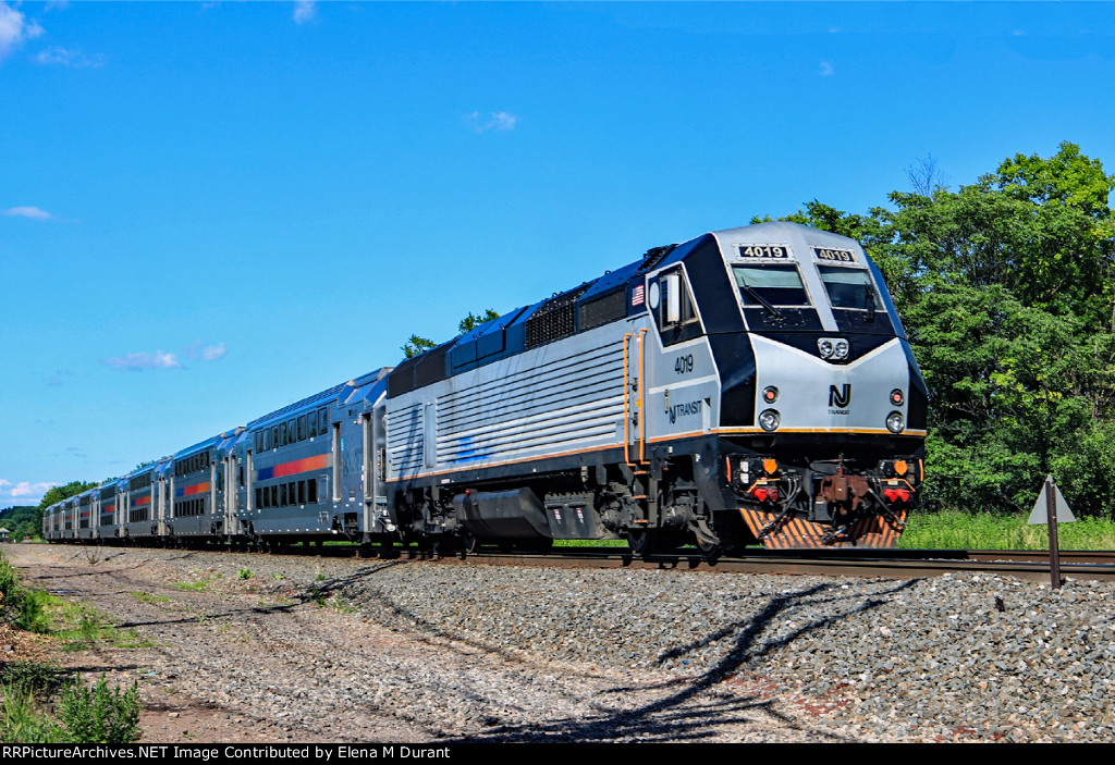 NJT 4019 on train 5444